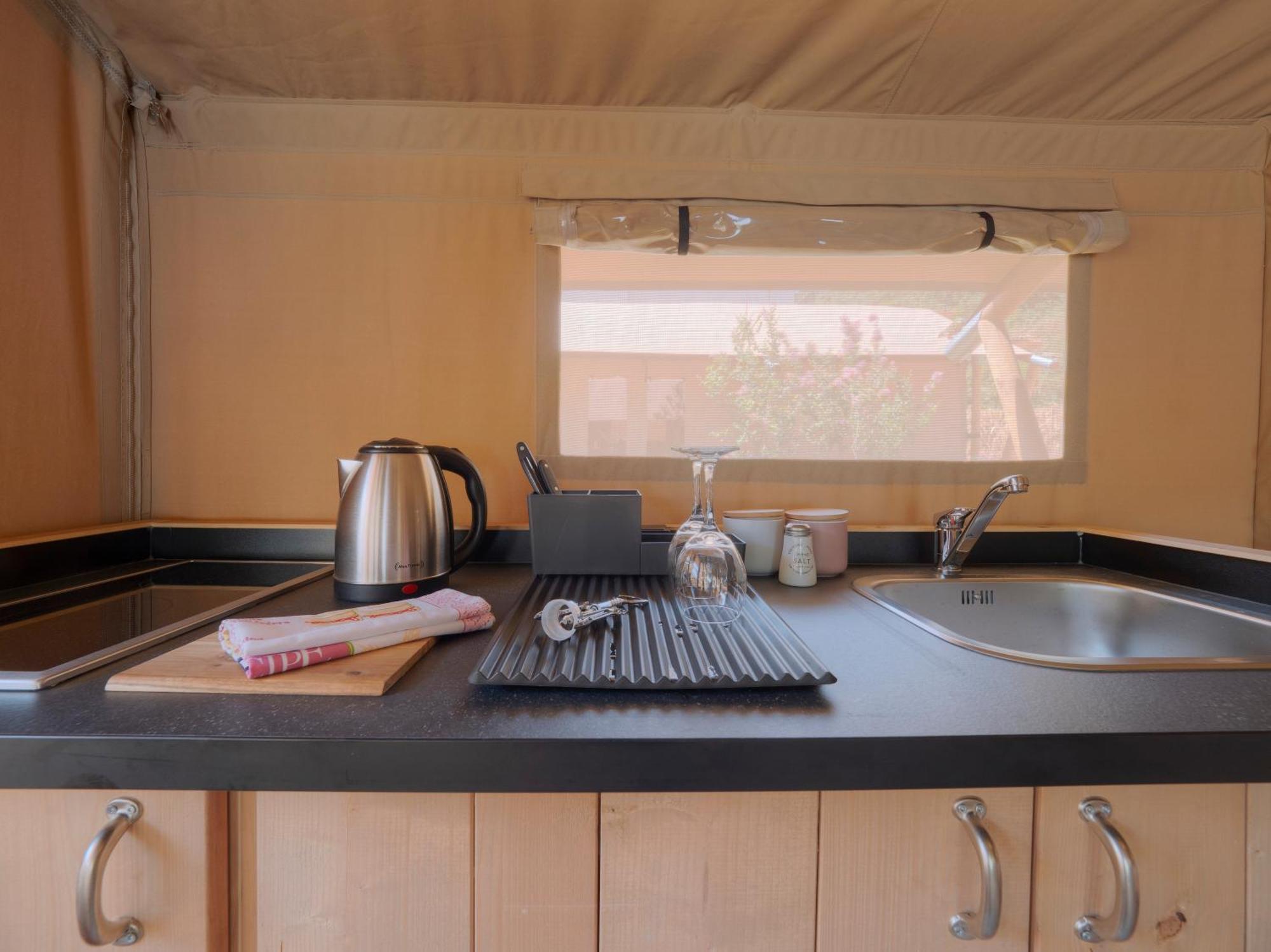 Sea Glamping Hotel Kotor Ngoại thất bức ảnh