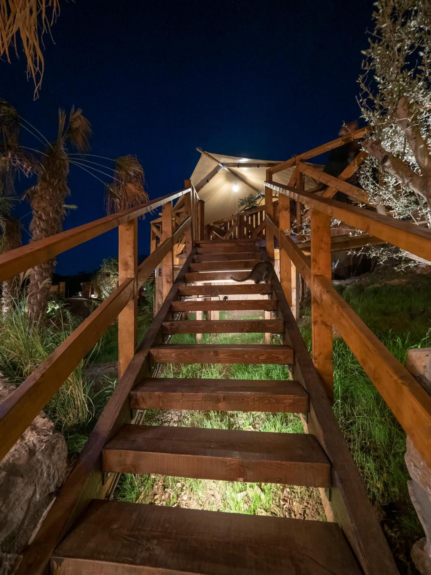 Sea Glamping Hotel Kotor Ngoại thất bức ảnh