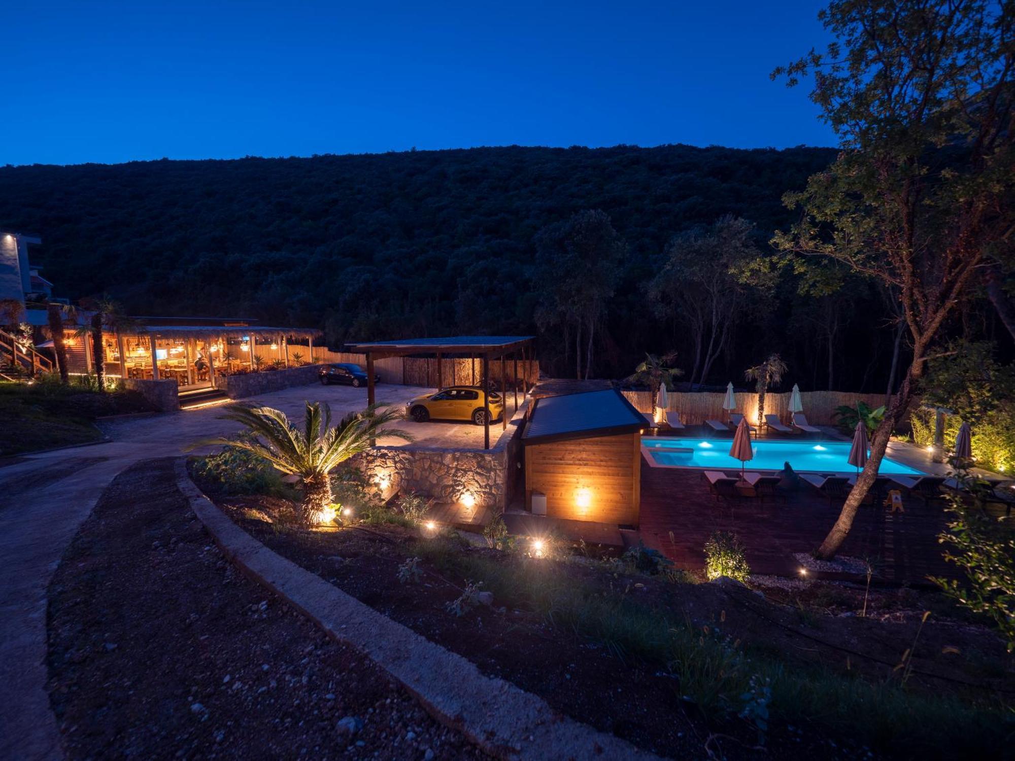 Sea Glamping Hotel Kotor Ngoại thất bức ảnh