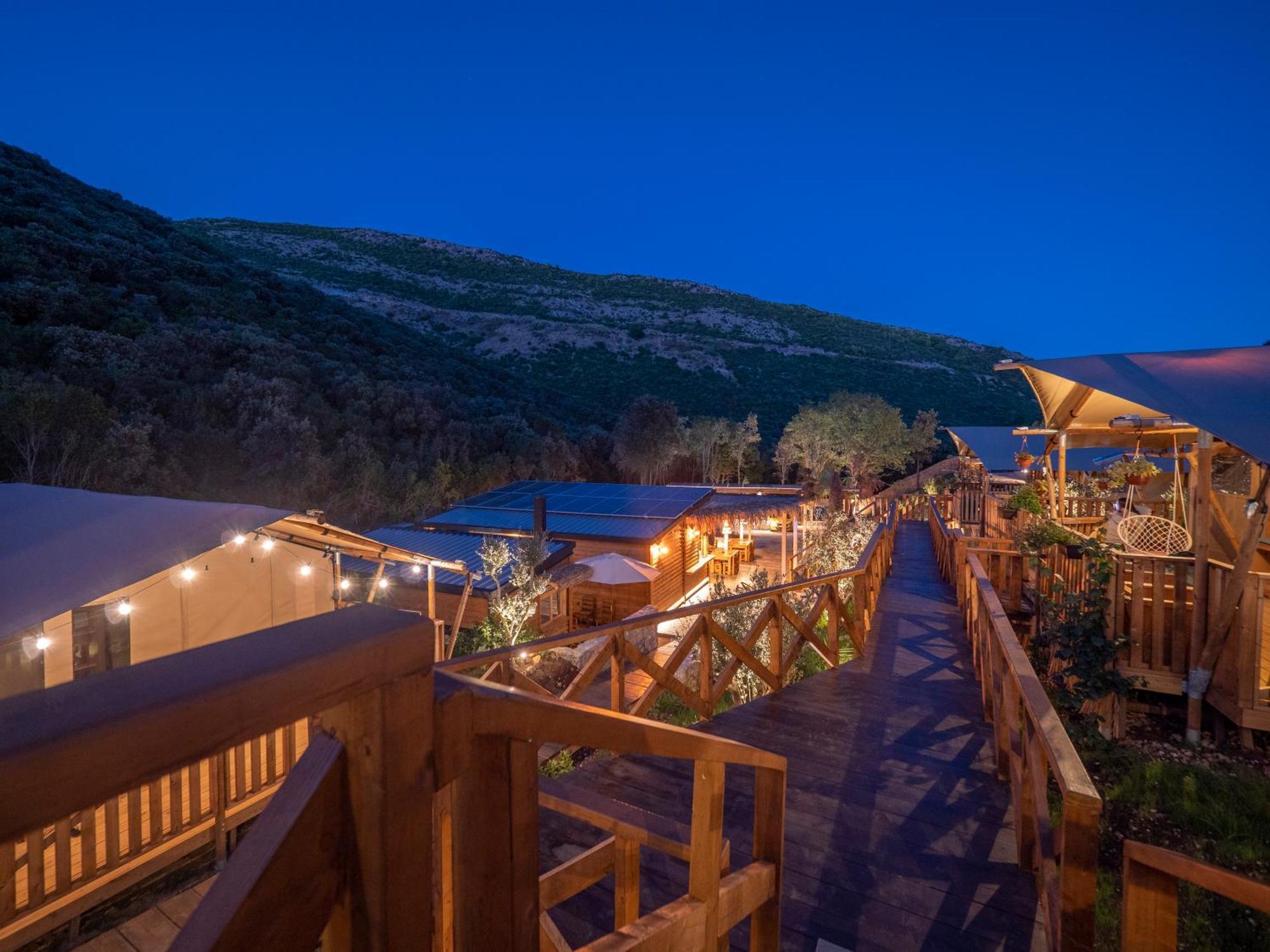 Sea Glamping Hotel Kotor Ngoại thất bức ảnh